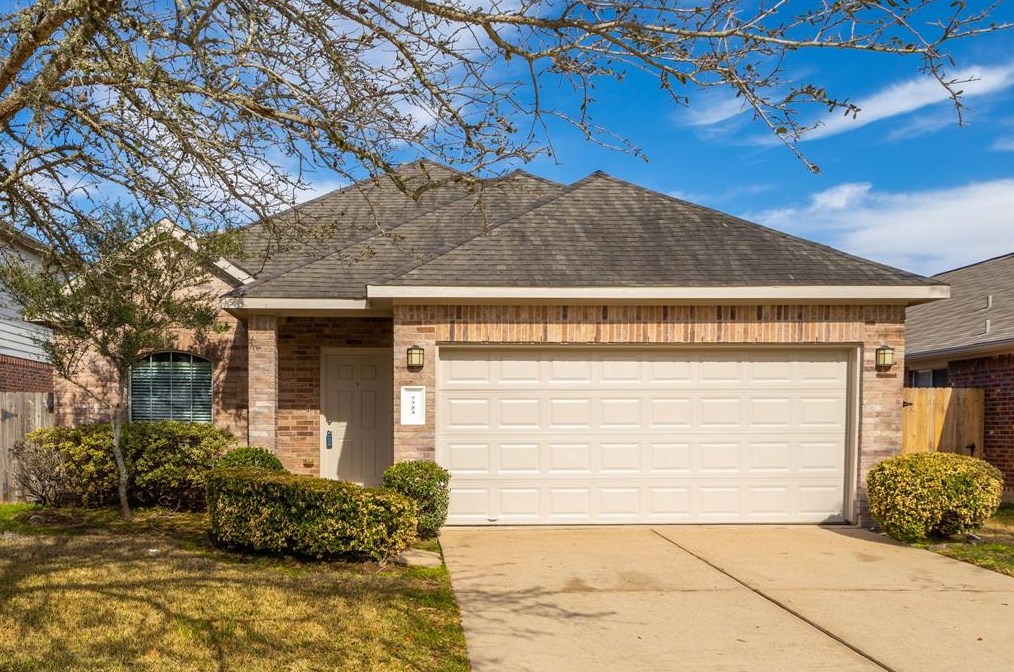 7723 Butler Lakes Ct, Richmond, TX 77469