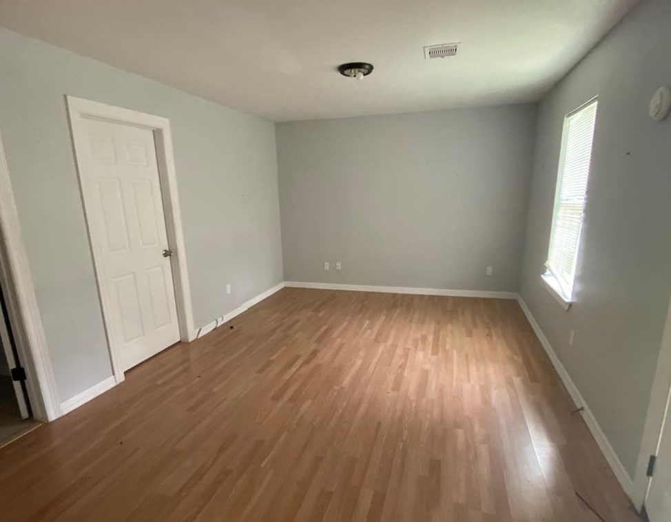 5301 Higgins St #b, Houston, TX 77033