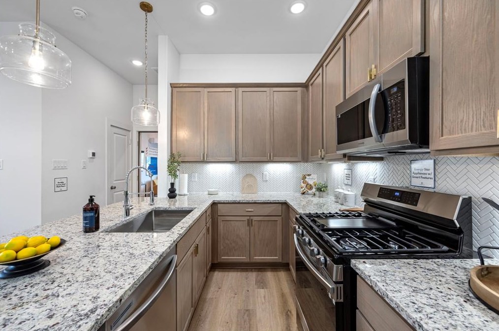 1596 Tidwell Rd, Houston, TX 77091-5560