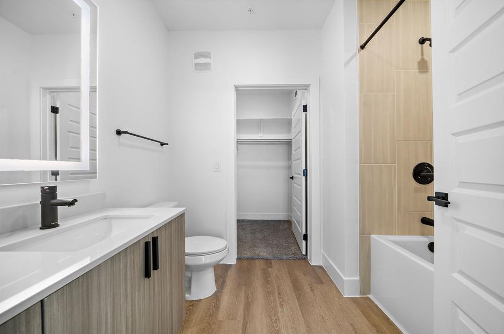 2520 Washington Ave #b02, Houston, TX 77007