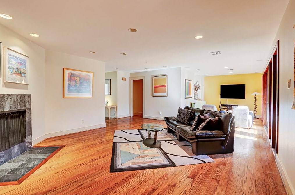 5607 Grape St, Houston, TX 77096