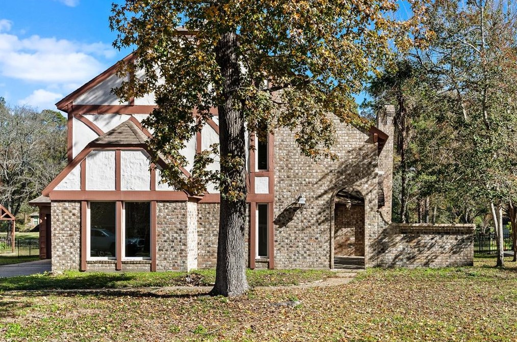 673 Ravensworth Dr, Conroe, TX 77302