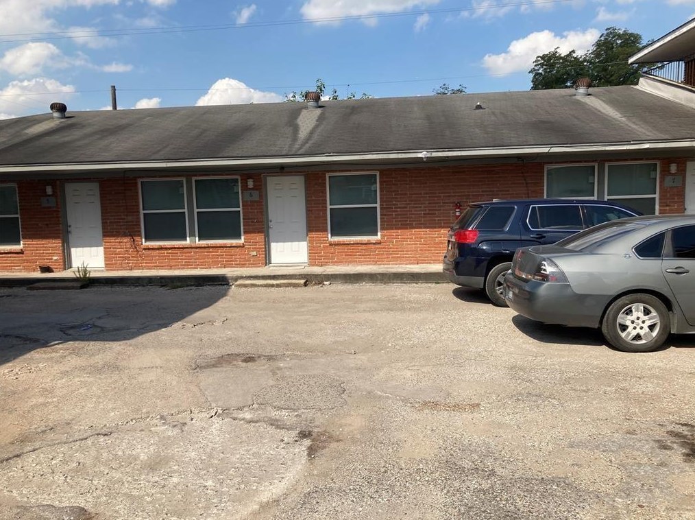5130 Chapman St #3, Houston, TX 77009