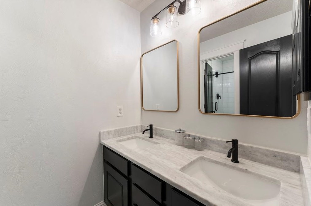 15 Courtland Grn St, Spring TX 77382-5100 exterior