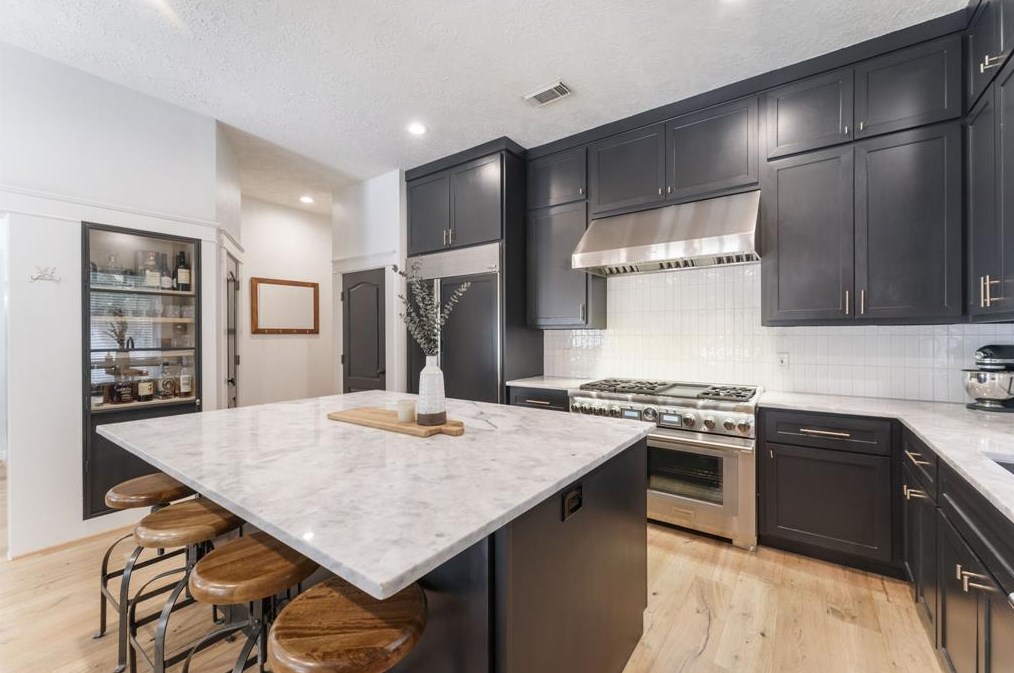 15 Courtland Grn St, Spring TX 77382-5100 exterior