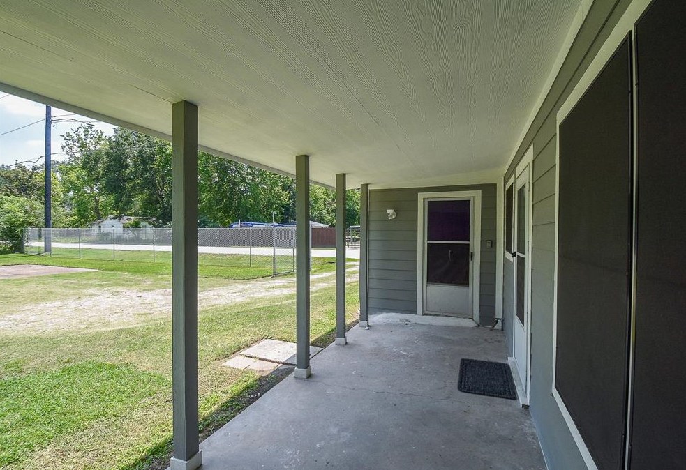 7502 Fawnridge Dr, Houston TX  77028-1320 exterior