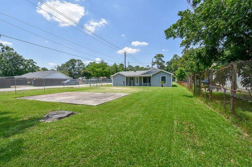 7502 Fawnridge Dr, Houston TX  77028-1320 exterior