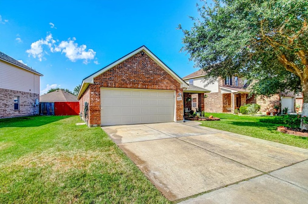 12811 Gable Wind Mill Ln, Houston, TX 77044-1889
