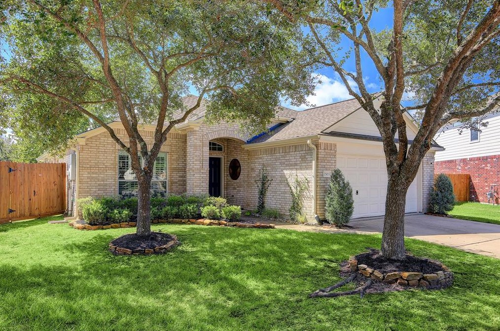 2503 Lexington Ct, League City, TX 77573-6310