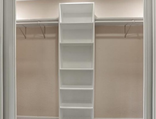 7530 Deep Frst Dr, Houston TX  77088-6717 exterior