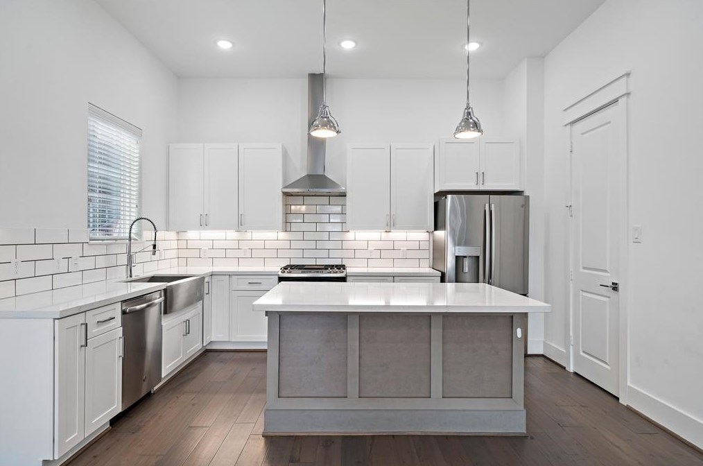 1161 24th St, Houston TX  77008-1713 exterior