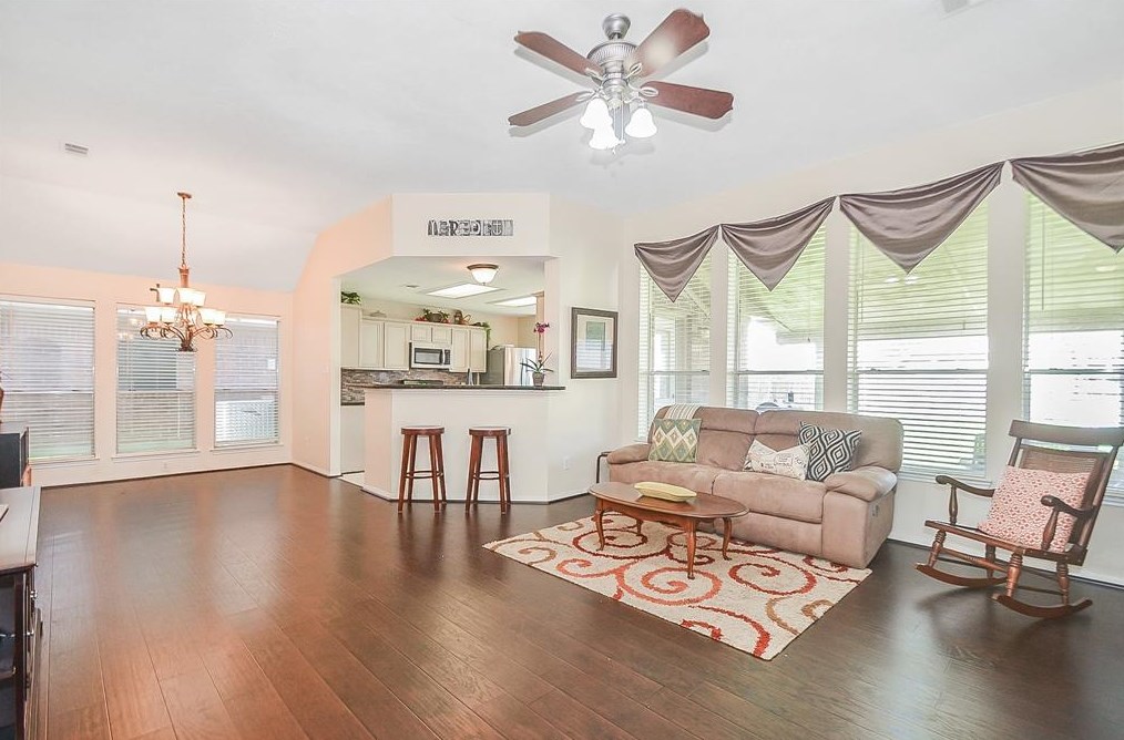 23606 Stratsborough Dr, Katy TX  77494-7066 exterior