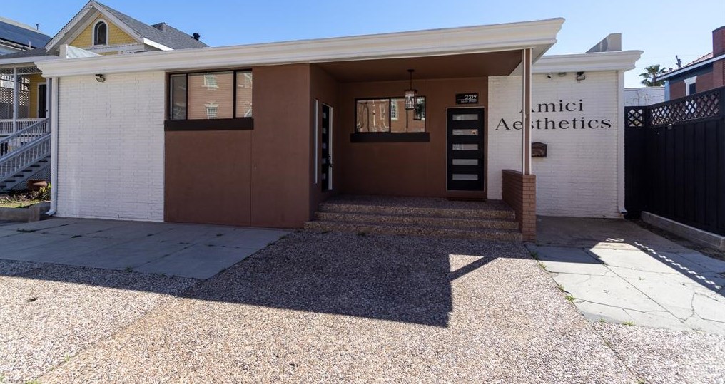 2217 Sealy St, Galveston, TX 77550