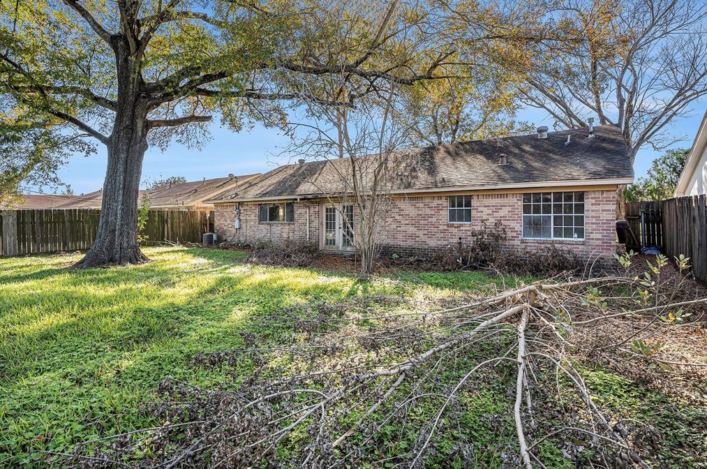 8319 Springtime Ln, Houston TX  77075-4741 exterior