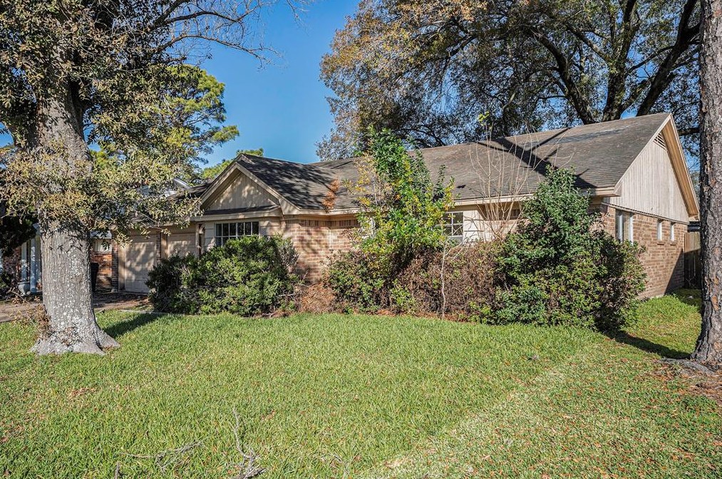 8319 Springtime Ln, Houston, TX 77075-4741