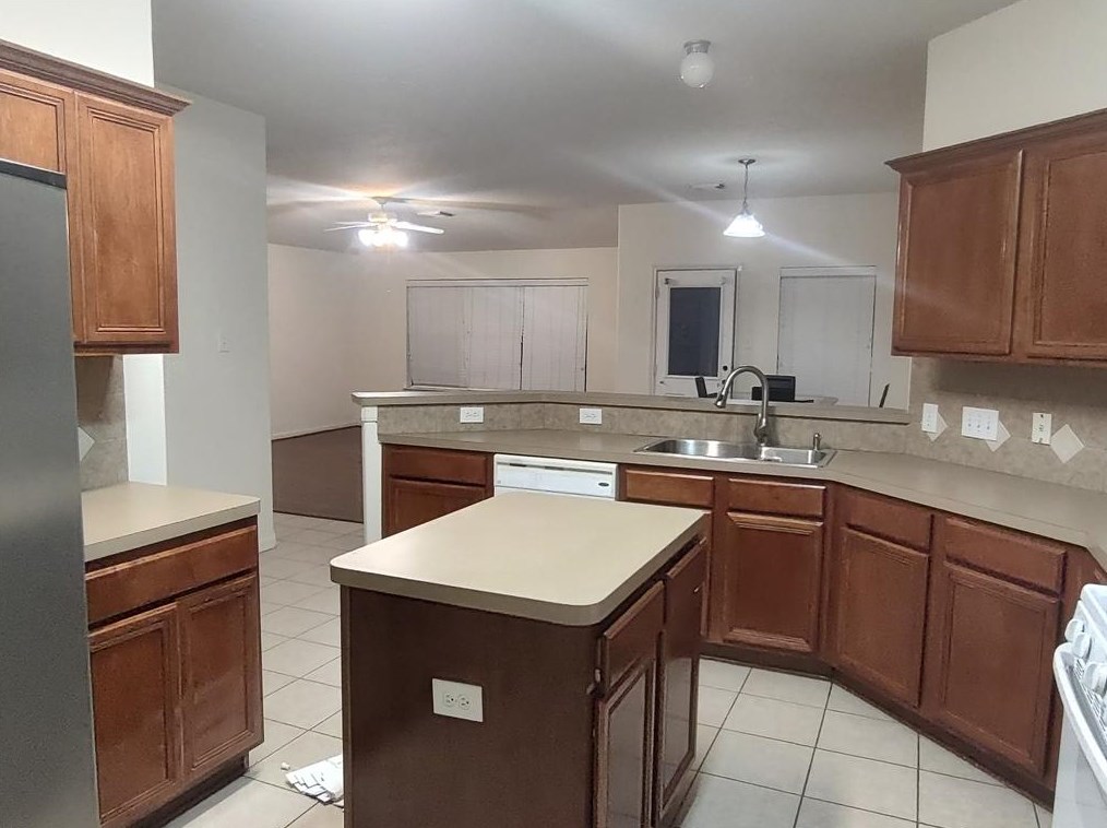 20726 May Showers Cir, Houston, TX 77095
