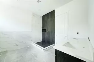 9005 Noel St, Houston, TX 77033 - Photo 14