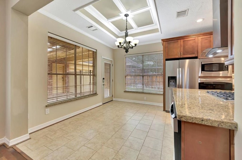 14814 Evergreen Rdg Way, Houston TX  77062-2335 exterior