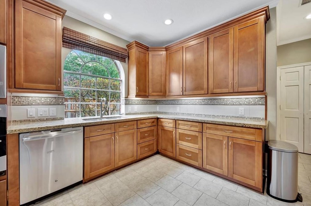 14814 Evergreen Rdg Way, Houston TX  77062-2335 exterior
