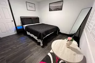 1426 Harbor View Dr, Galveston, TX 77550 - Photo 16