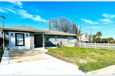 1426 Harbor View Drive, Galveston, TX 77550 - Photo 1