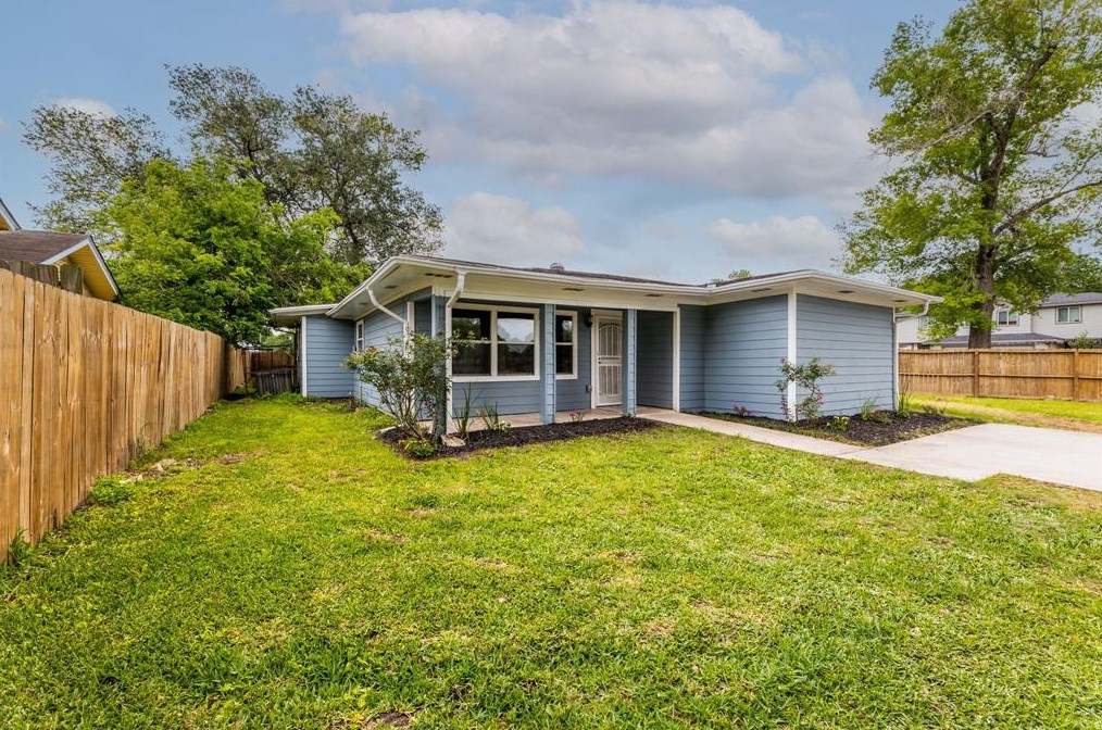 7019 Sur Ct, Houston, TX 77033
