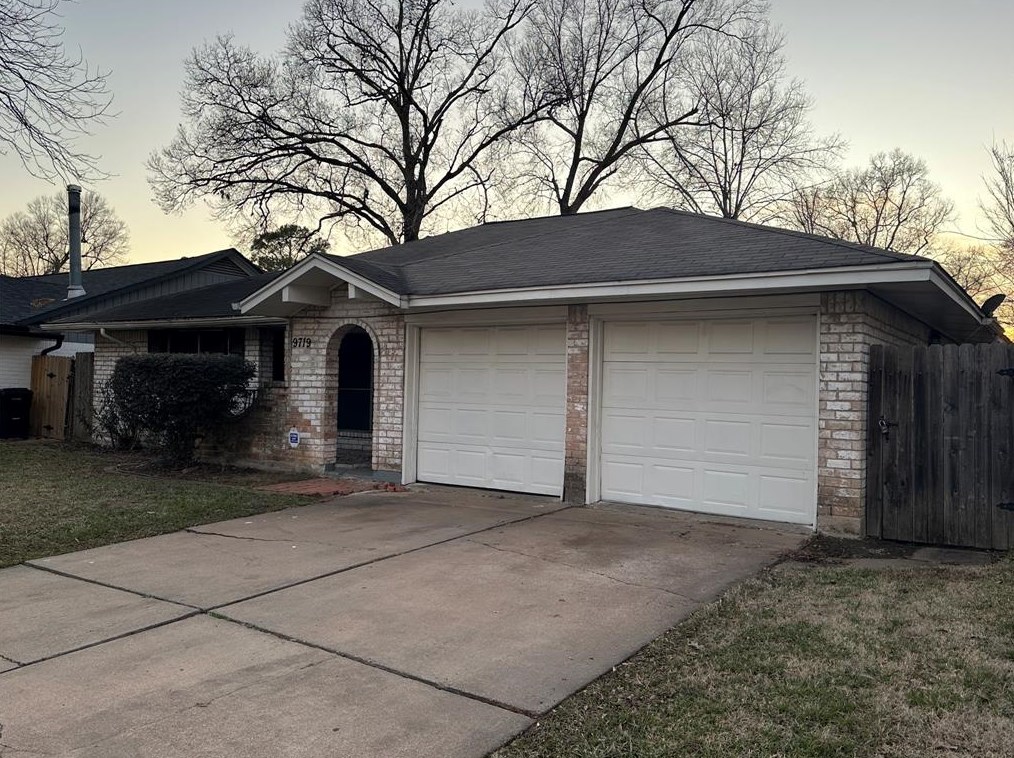 9719 Guest St, Houston, TX 77078