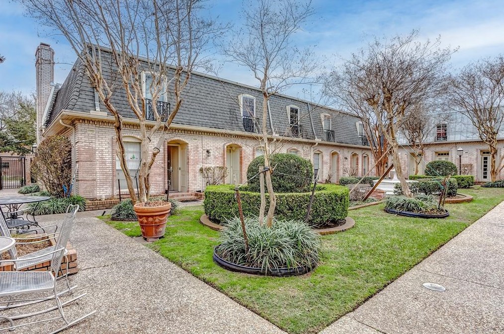 2720 Briarhurst Dr Apt 24, Houston, TX 77057