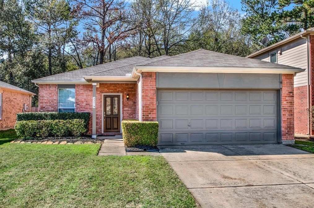 22019 Willow Downs Dr, Tomball, TX 77375