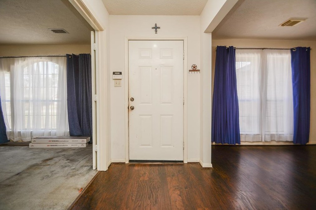3229 Keygate Dr, Spring, TX 77388-3335