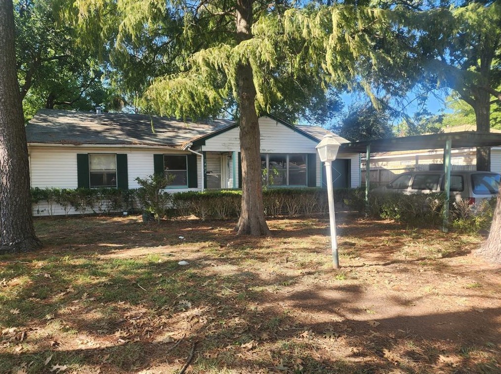 1402 Roper St, Houston TX  77034-1030 exterior