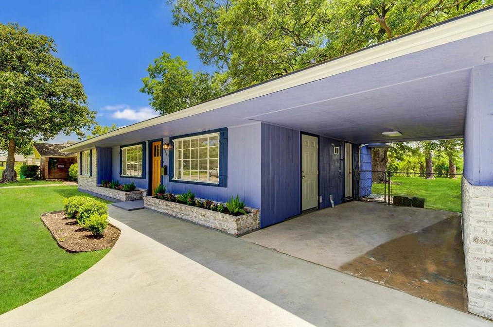 9609 Long Branch Ln, Houston TX  77055-6301 exterior