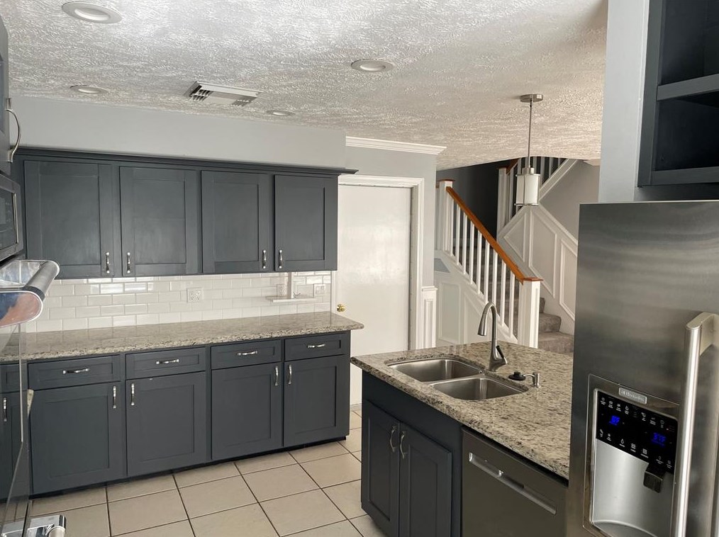 9854 Sageroyal Ln, Houston, TX 77089-3527
