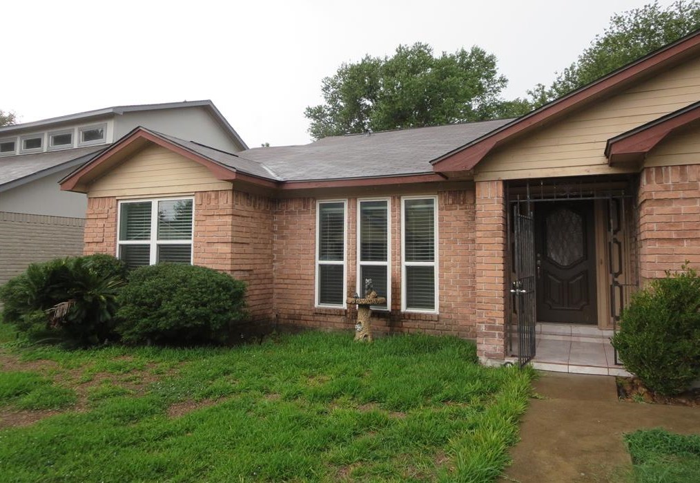 11611 Stone Bridge Dr, Houston, TX 77064