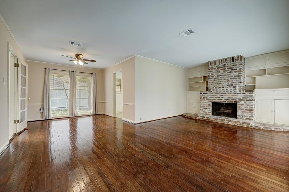 5411 Evergreen St, Bellaire, TX 77401