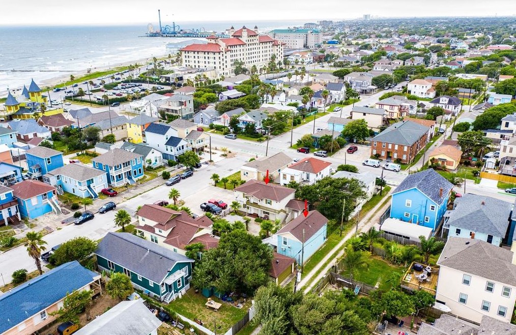 1820 Ave O 1/2 #6, Galveston, TX 77550