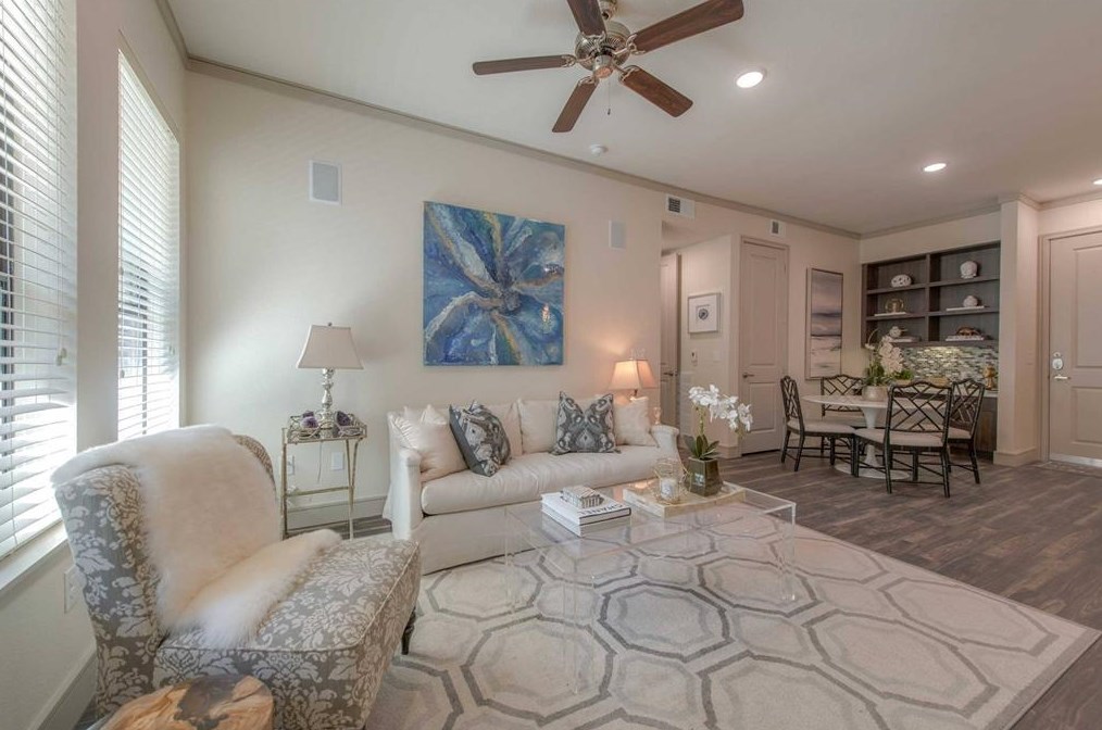 1800 St Joseph Pkwy #218, Houston, TX 77003