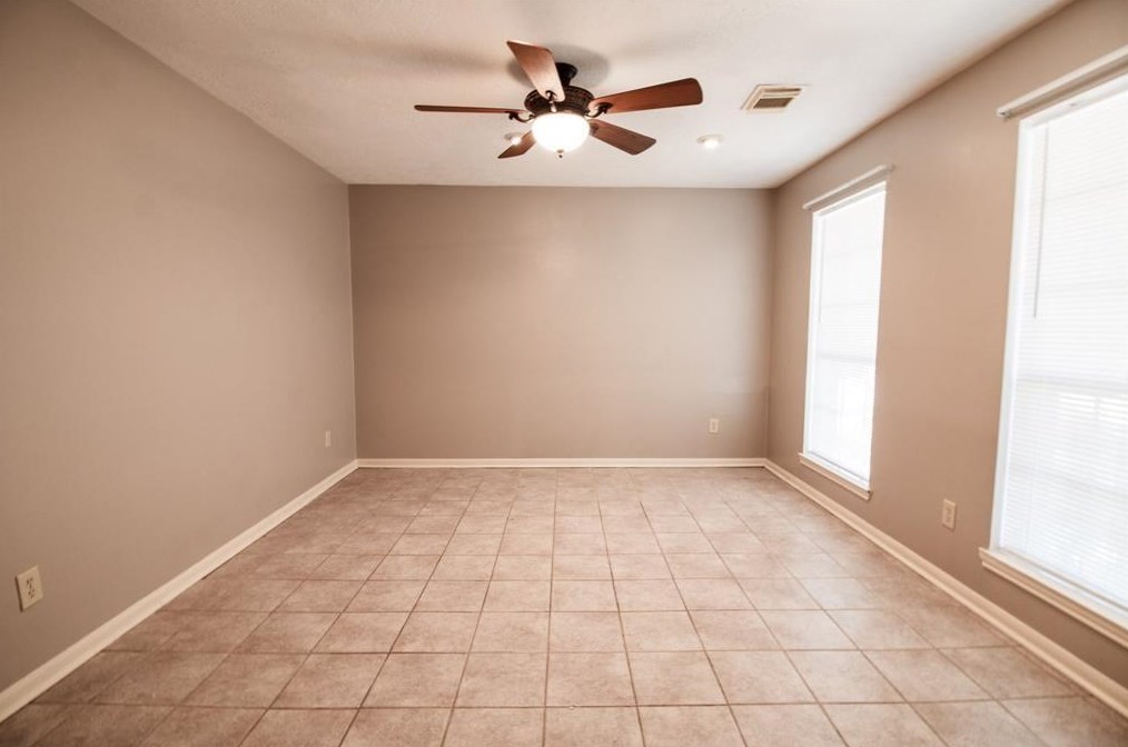 5539 Rivertree Ln, Spring TX  77379-6056 exterior