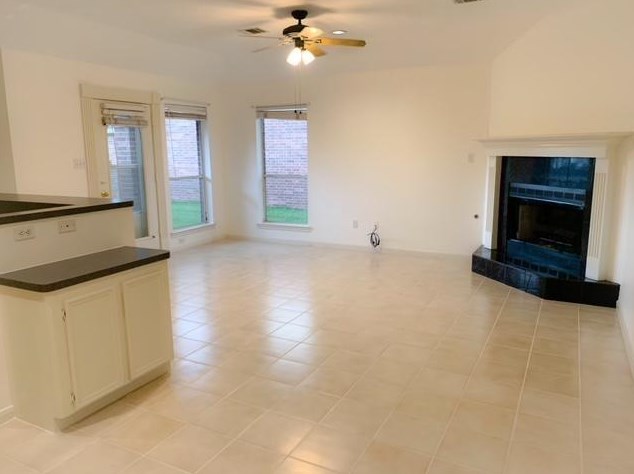 406 N Rivershire Dr, Conroe, TX 77304