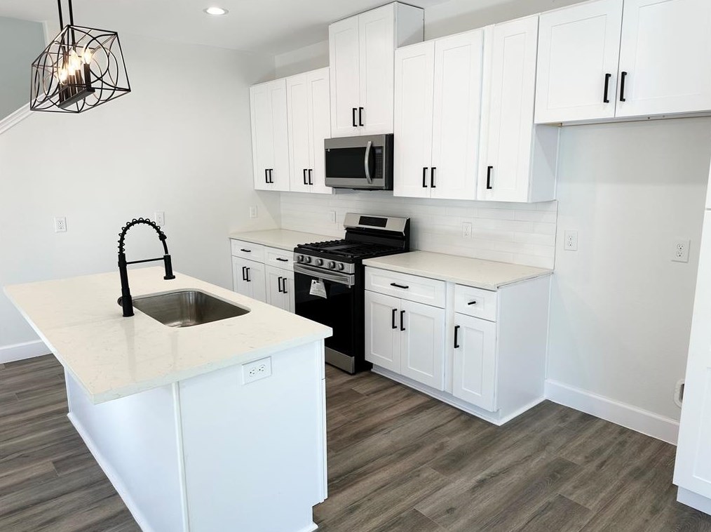 8121 Grandview St, Houston TX  77051-1221 exterior