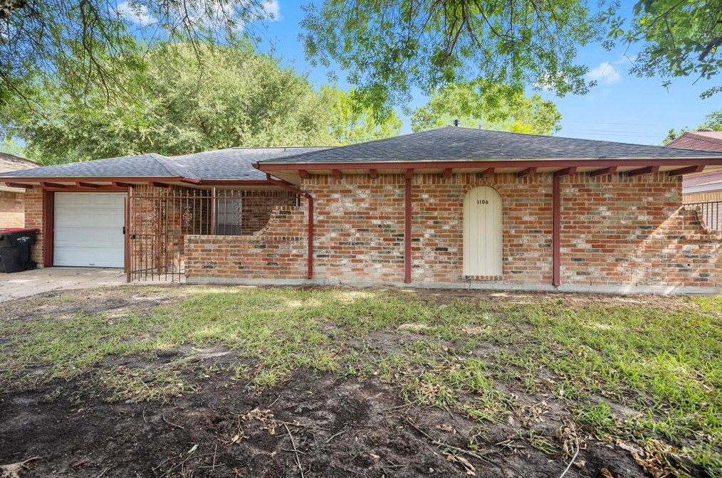 1106 Castolan Dr, Houston, TX 77038