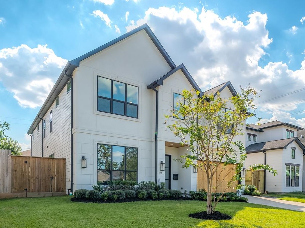 1351 Althea Dr, Houston, TX 77018-5232