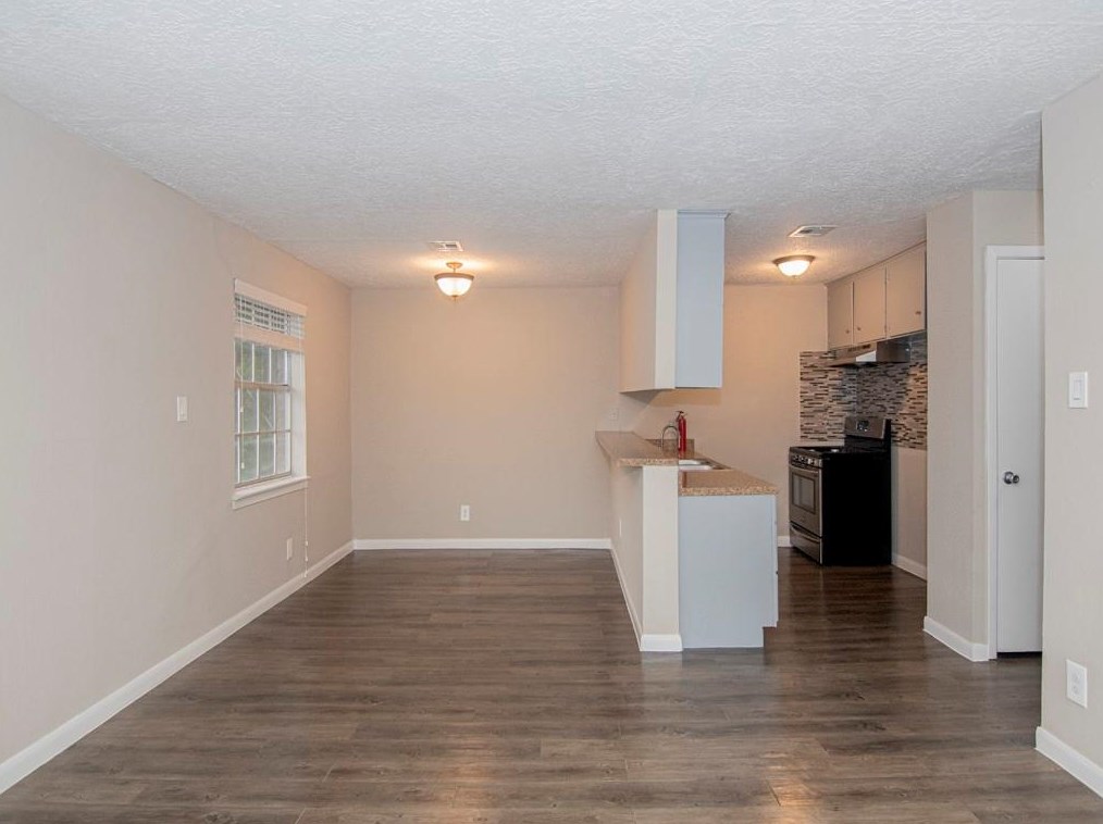 4503 Werner St #15, Houston, TX 77022