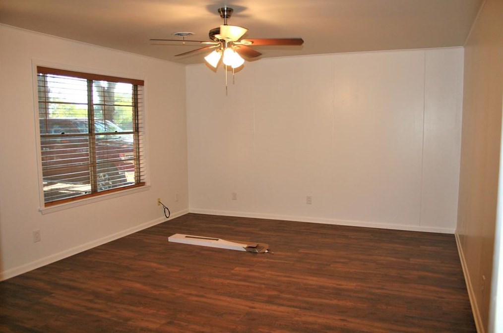 440 Highway 90 E, Sealy, TX 77474