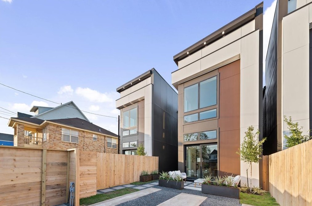 5023 Pease St, Houston, TX 77023-1923