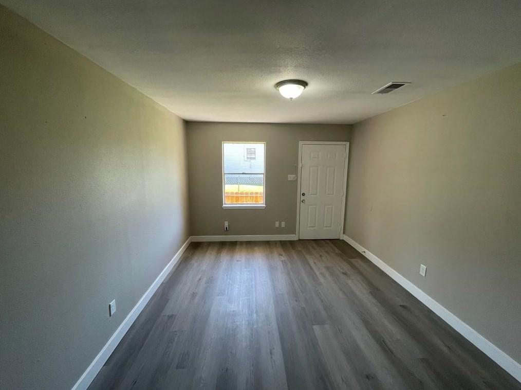 7805 Glass St, Houston TX  77016-6244 exterior