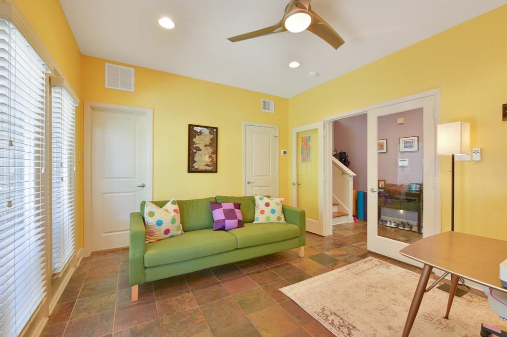 719 Reinerman St, Houston TX  77007-5236 exterior