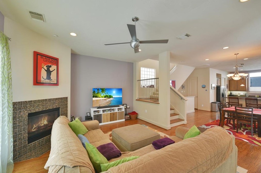 719 Reinerman St, Houston TX  77007-5236 exterior