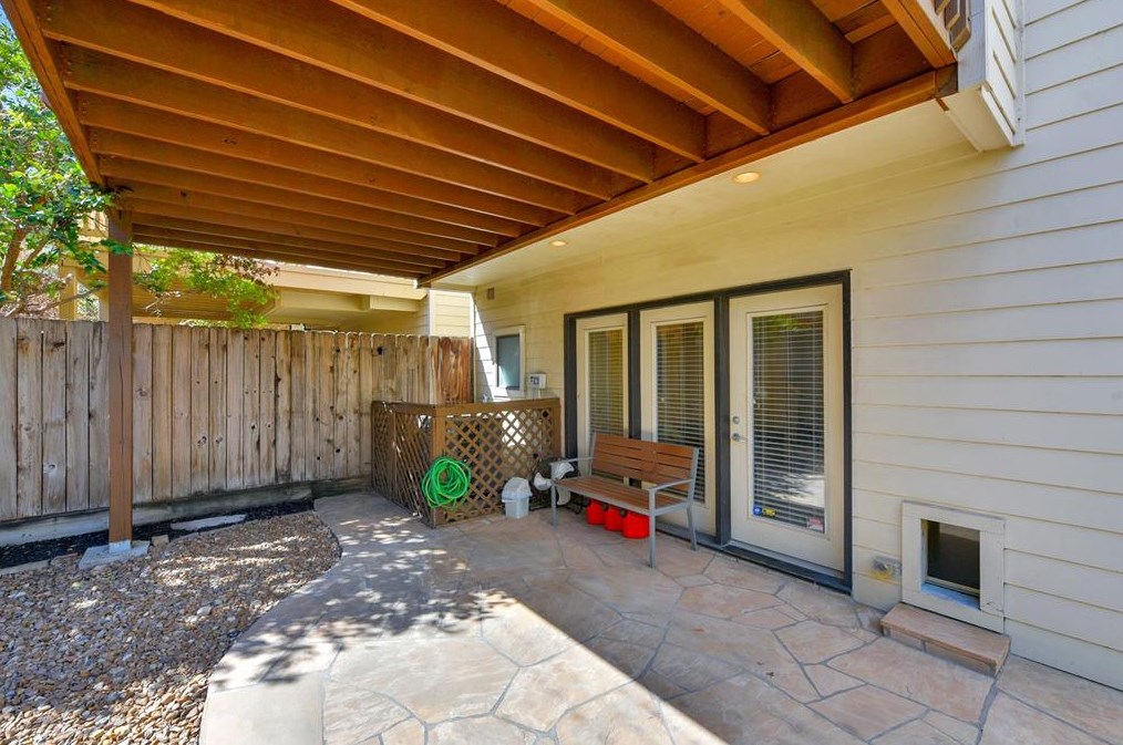 719 Reinerman St, Houston TX  77007-5236 exterior