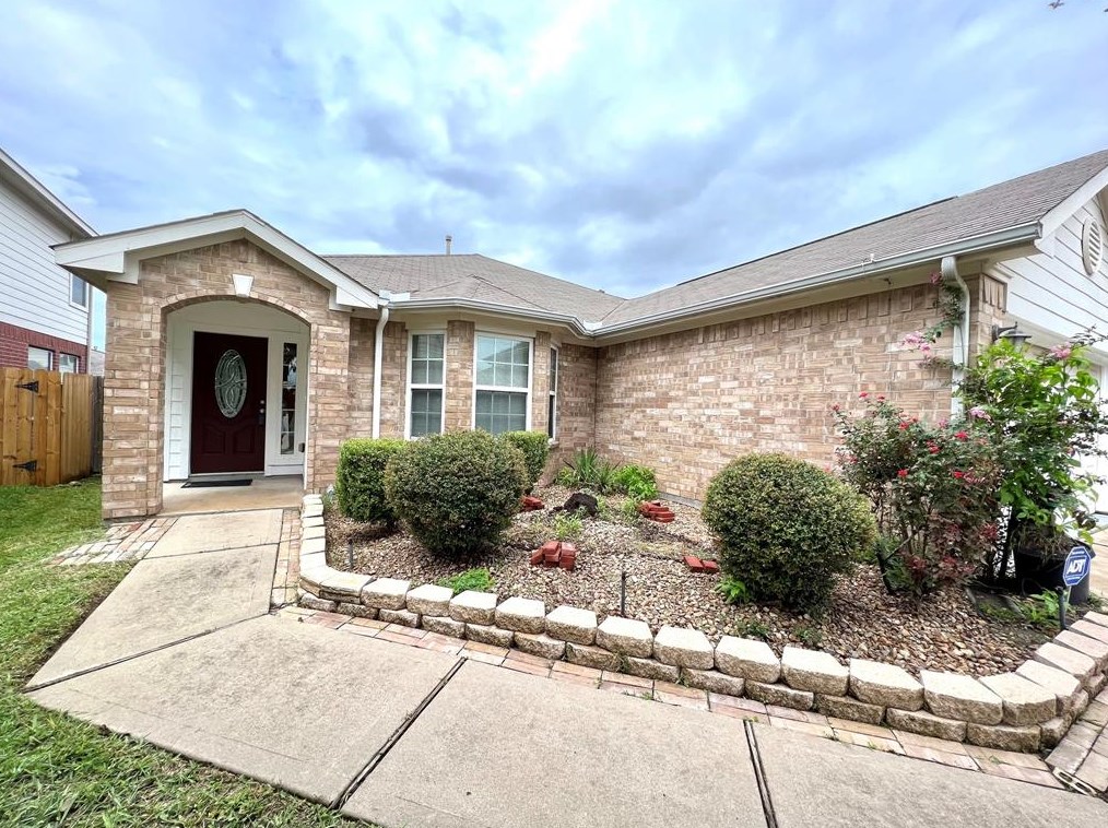 14022 Fort Nelson Dr, Houston, TX 77083-6476